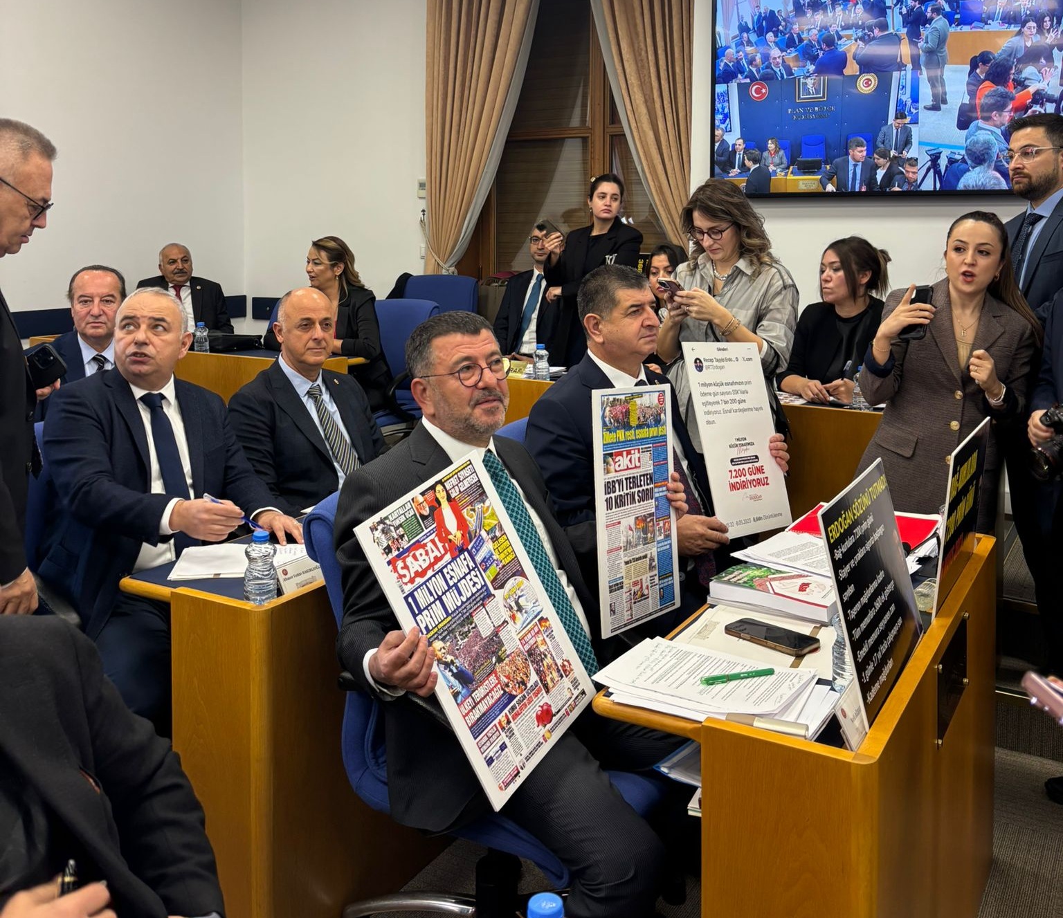 'DEPREM BÖLGESİNDEKİ ESNAFA POZİTİF AYRIMCILIK YAPILMALI'