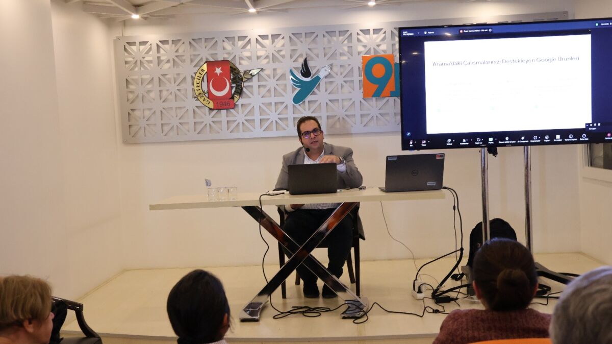 'Dijital ve Yapay Zeka Okuryazarlığı' eğitimi verildi