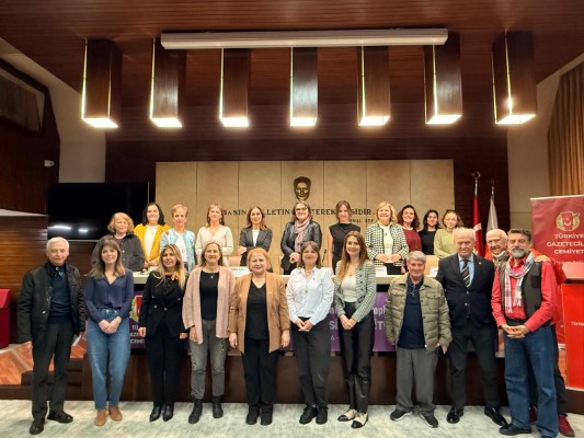 'Yapay zeka gazetecilerin yerini alamaz'