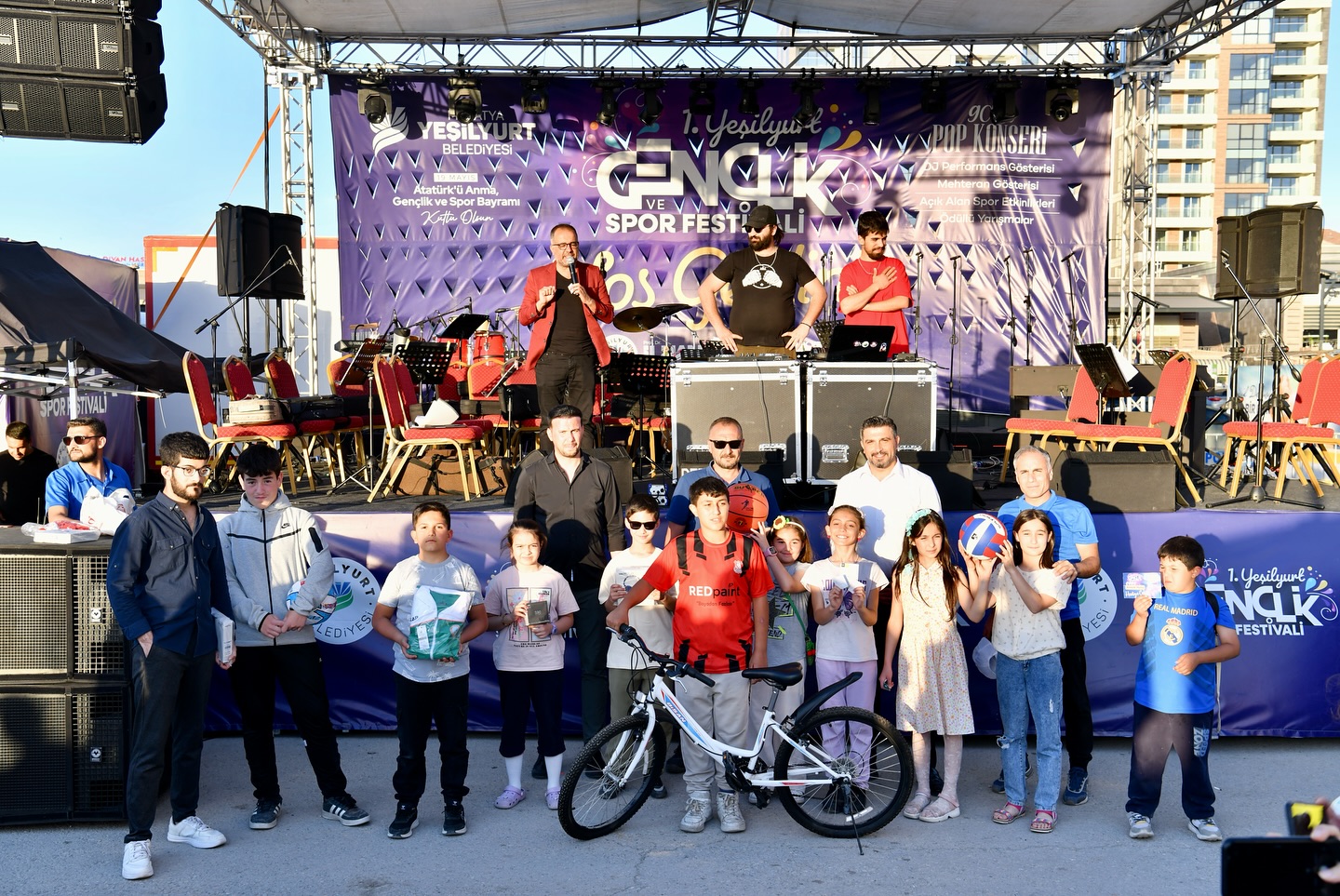 1.Yeşilyurt Gençlik ve Spor Festivali Renkli Anlara Sahne Oldu!
