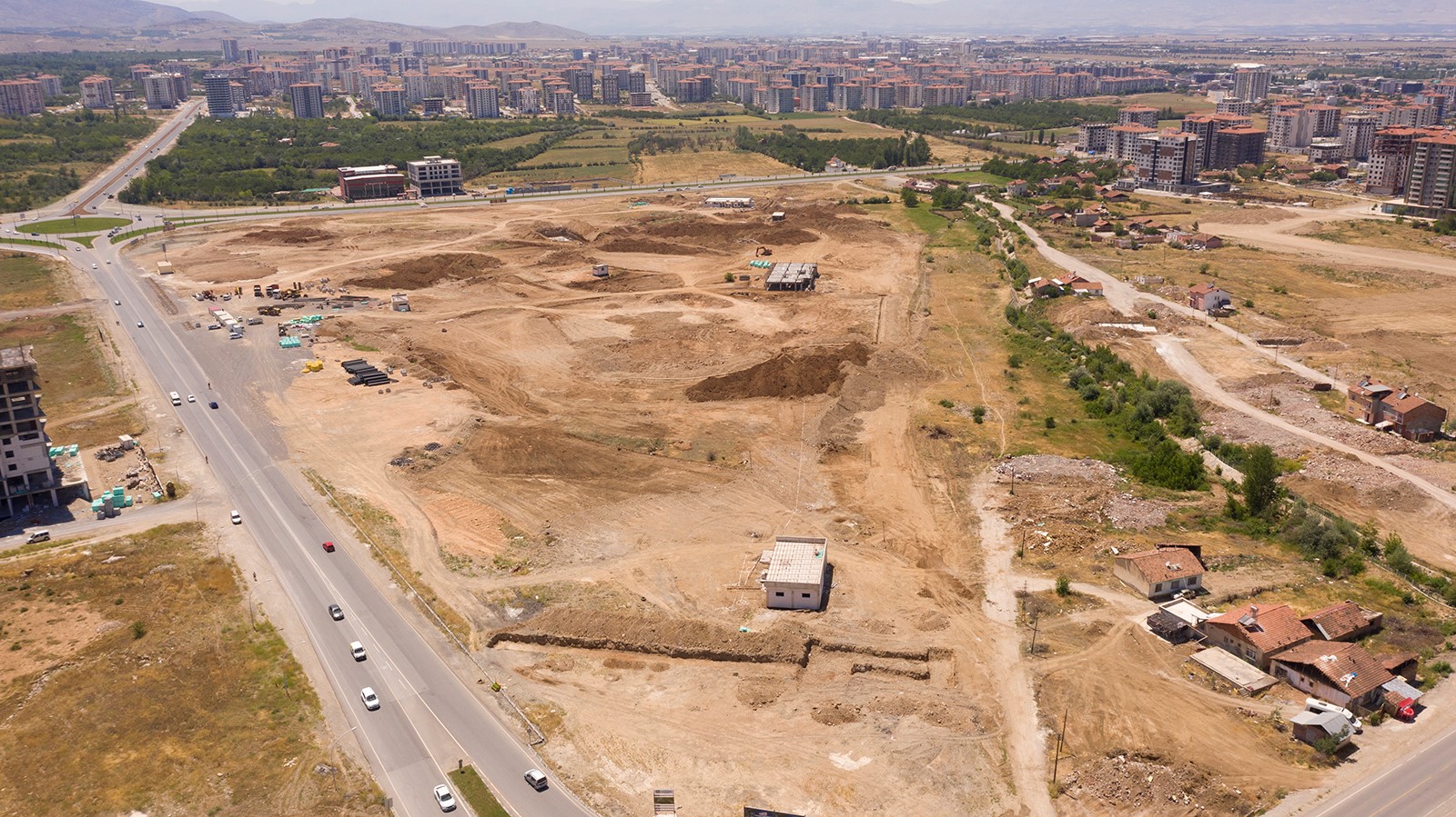 100. Yıl Parkı’nda çalışmalar Devam Ediyor