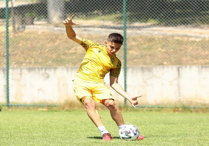 16 Yaşındaki Burak Yeni Malatyaspor kampında