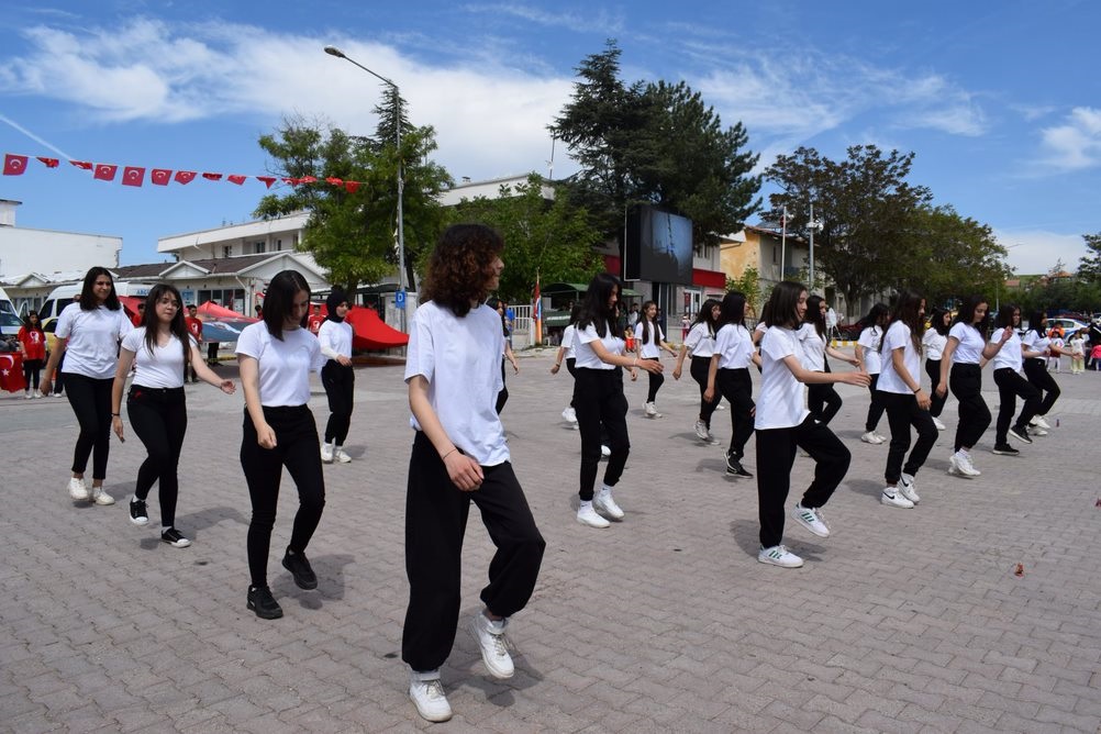 19 Mayıs Arguvan'da Coşkuyla Kutlandı