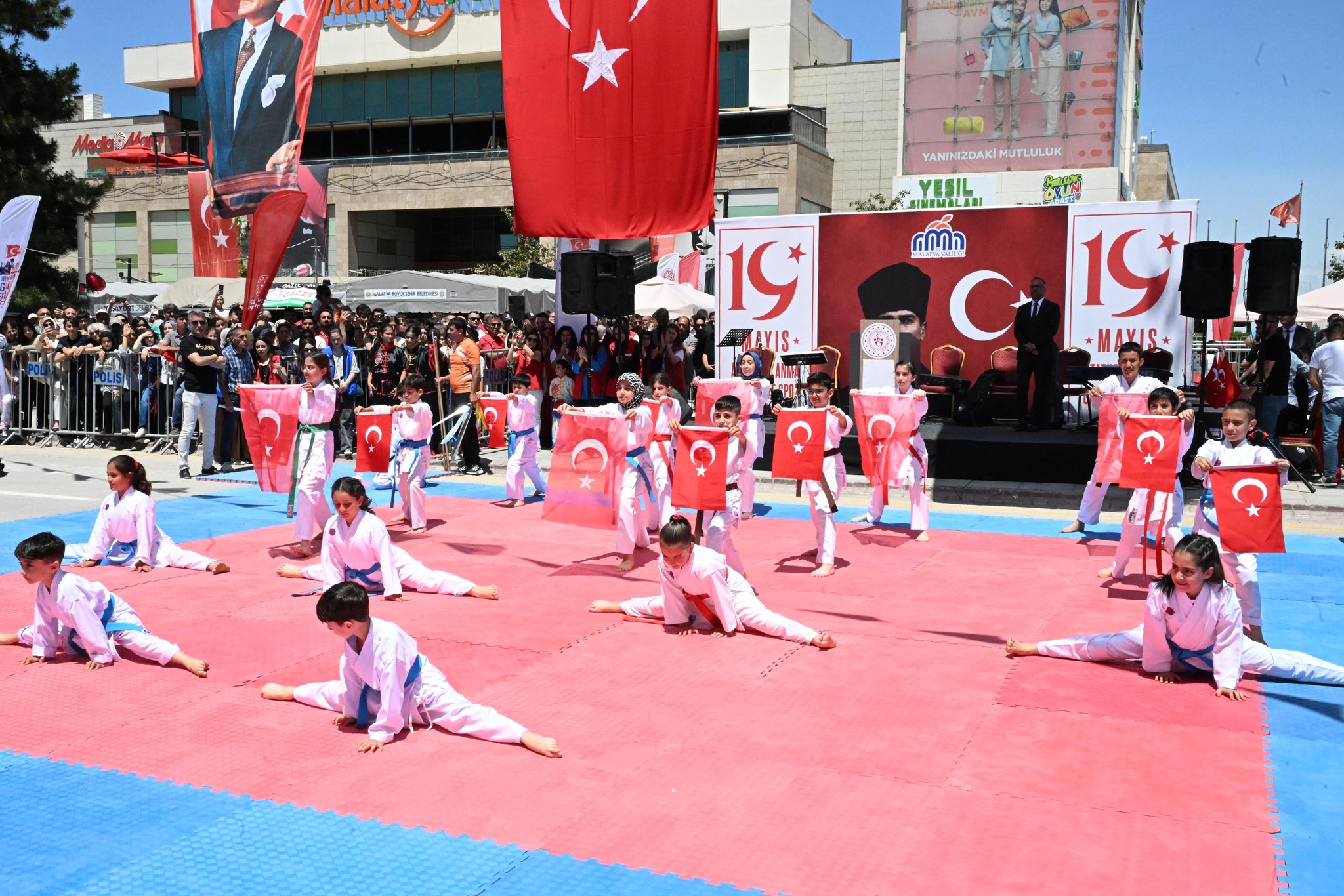 19 Mayıs Malatya'da Coşku İle Kutlanıyor