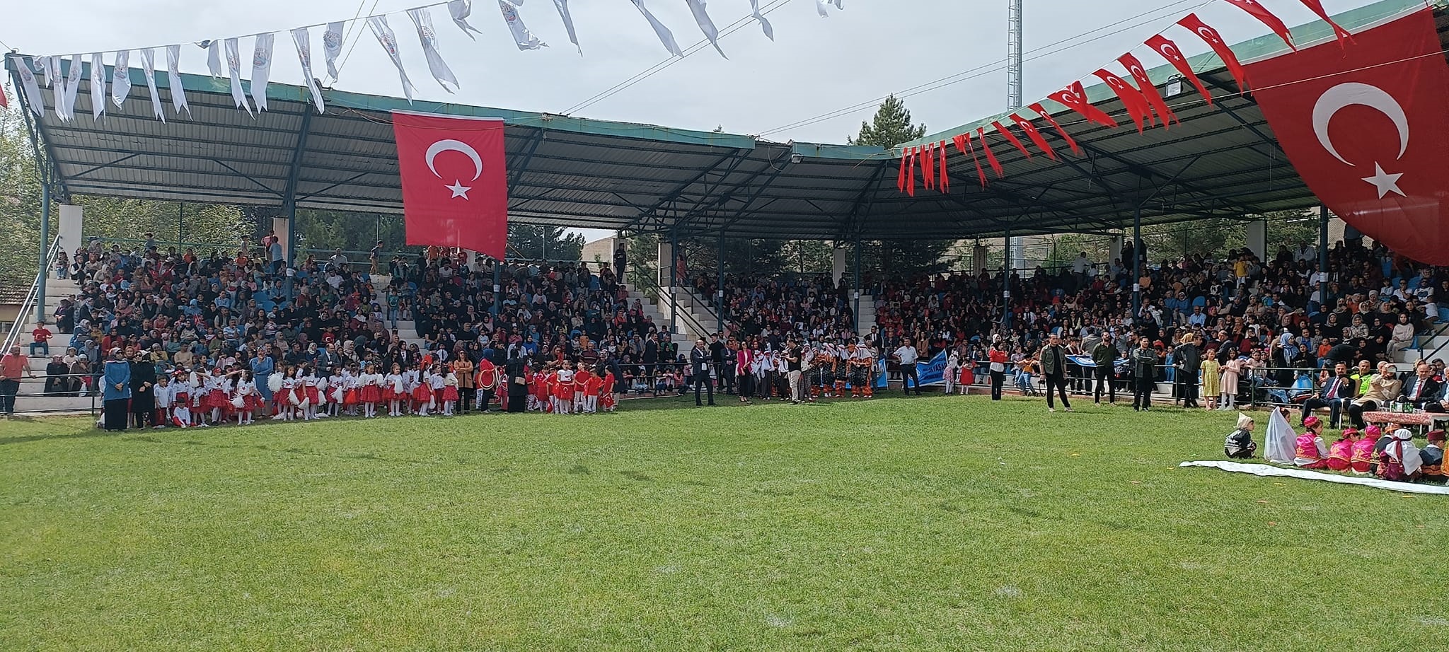 23 Nisan Darende'de Coşkuyla Kutlandı