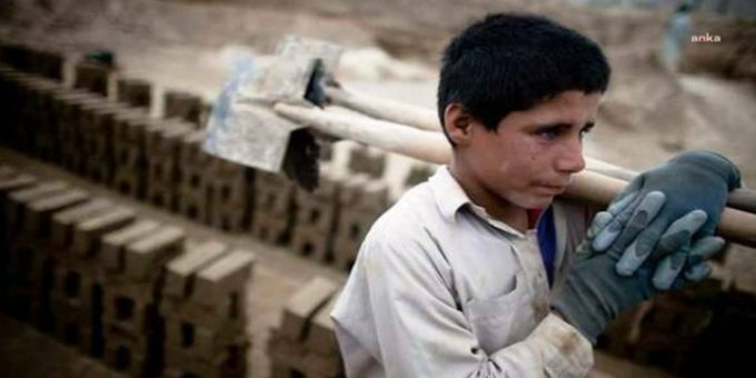 2,6 Milyon çocuk ucuz iş gücü olarak kullanılıyor