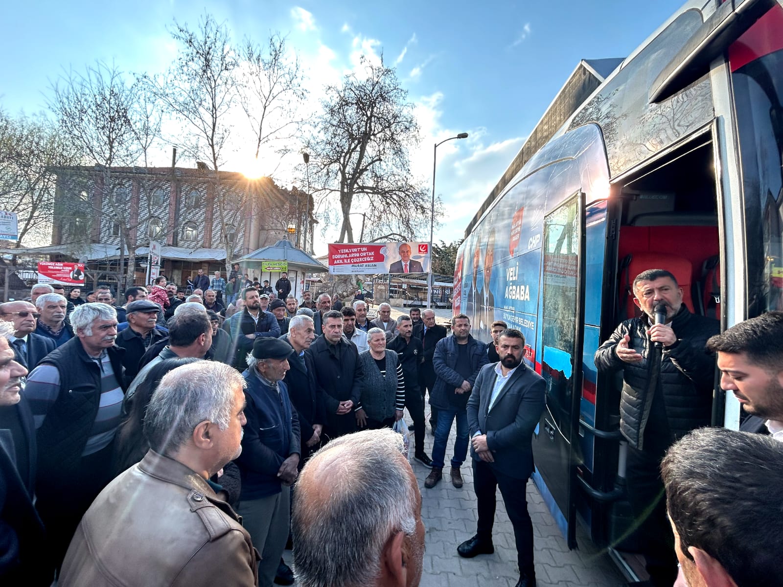 Ağbaba: Kiracı ve dar gelirliler için 10 bin konut yapacağız