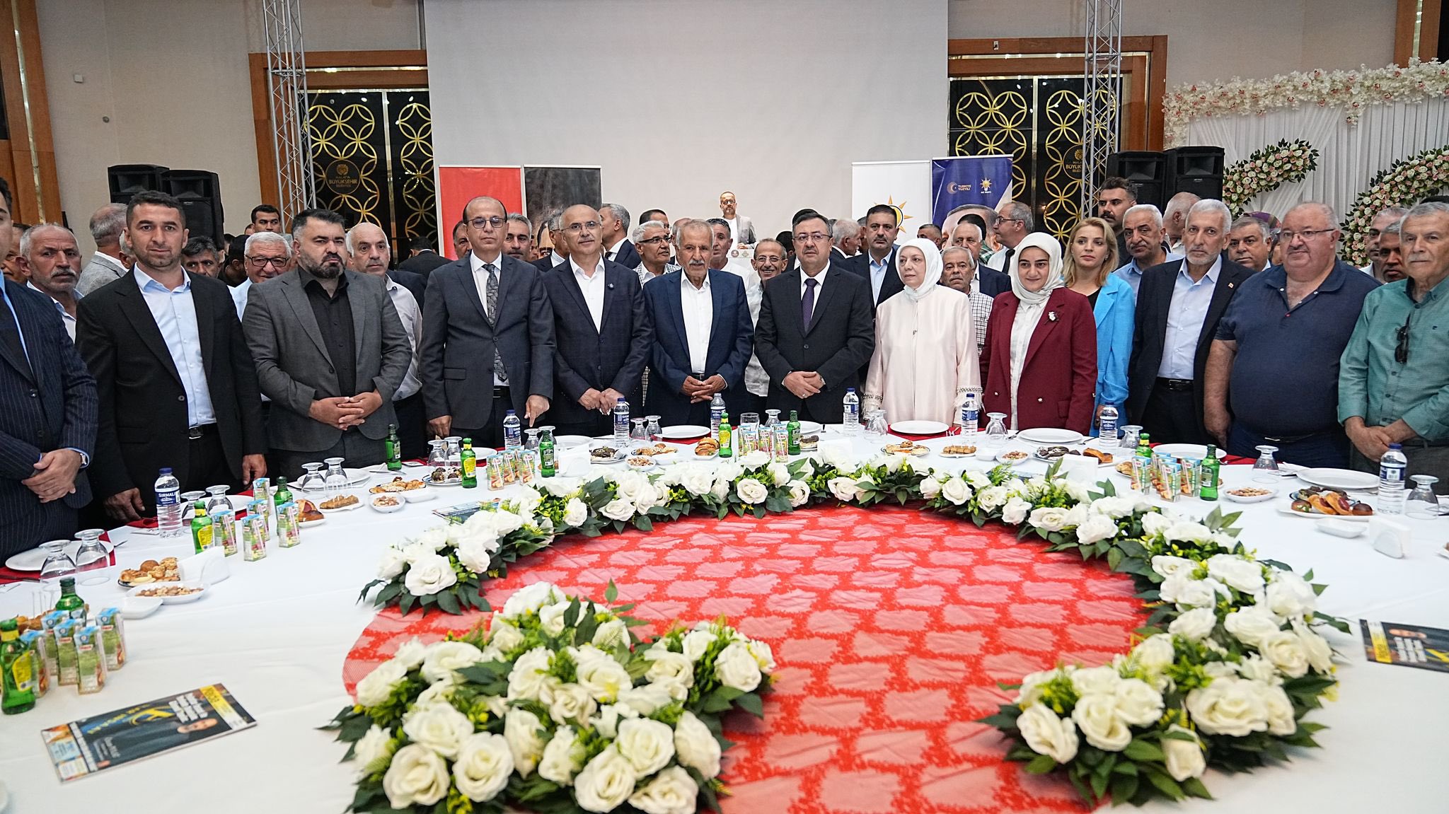 AK Parti’de Bayramlaşma Töreni Düzenlendi