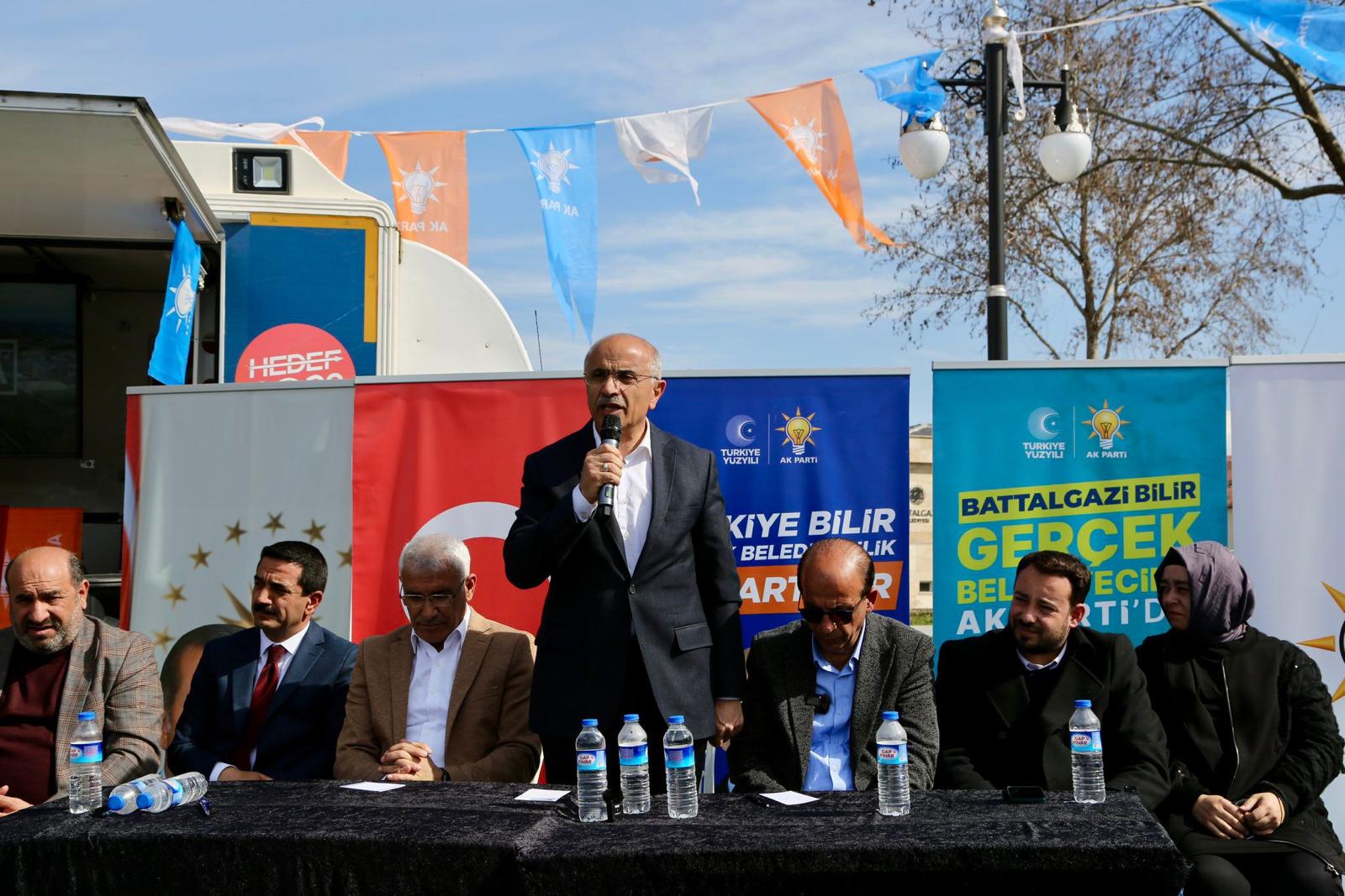 AK Partili Adaylar EskiMalatya’da vatandaşlarla bir araya geldi