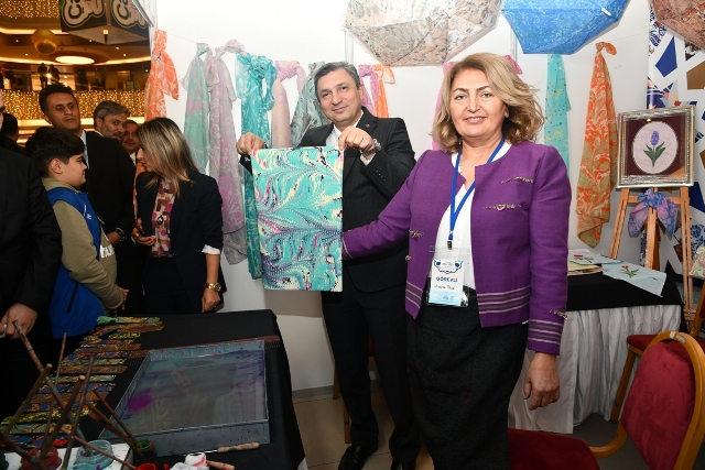 'Altın Eller Geleneksel El Sanatları' Festivali Başladı