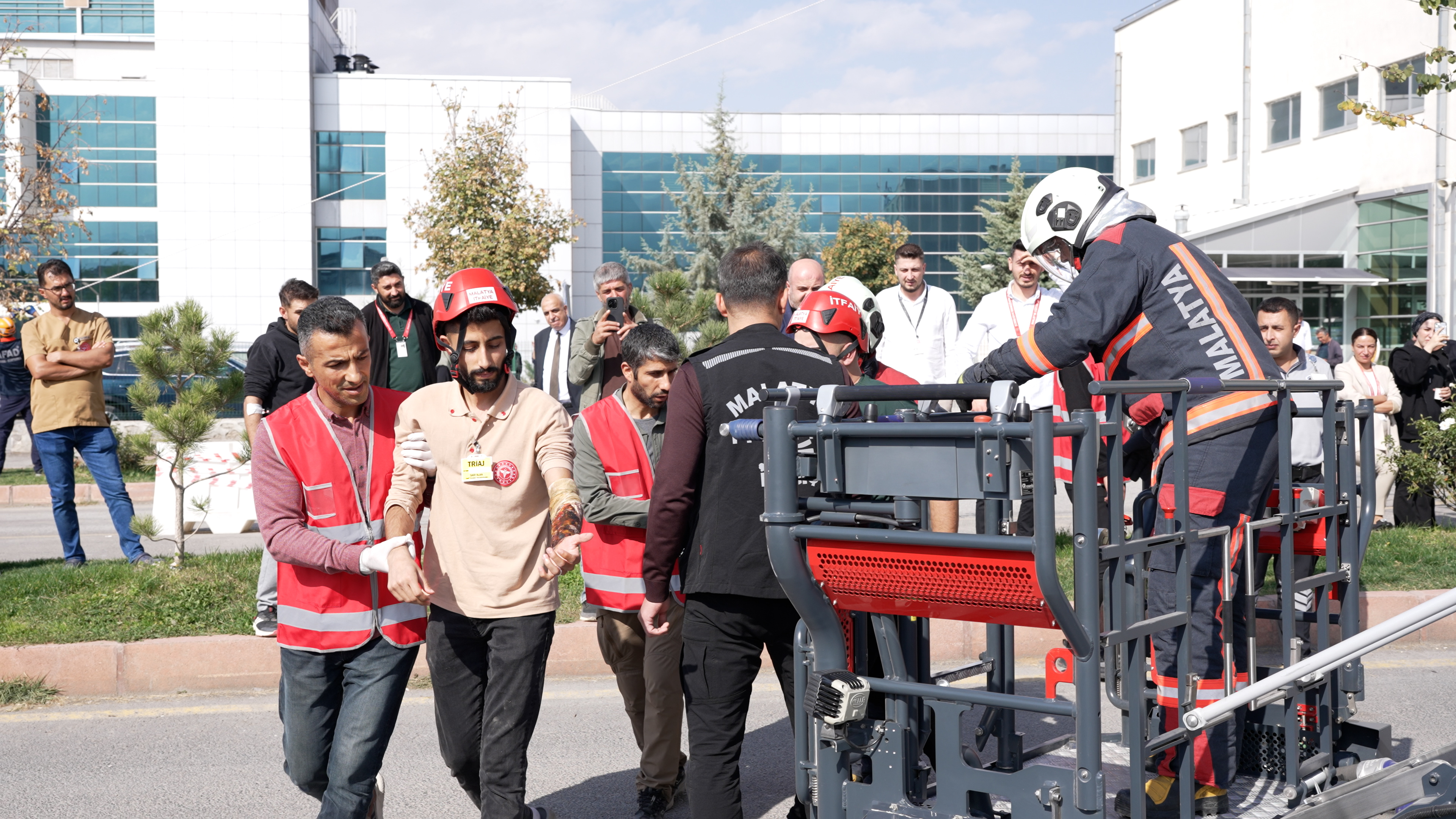 Araştırma Hastanesi'nde Yangın Tatbikatı Gerçekleştirildi