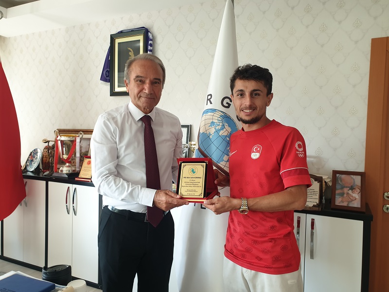 Arguvan Milli Atlet Salih Korkmaz'ı ağırladı