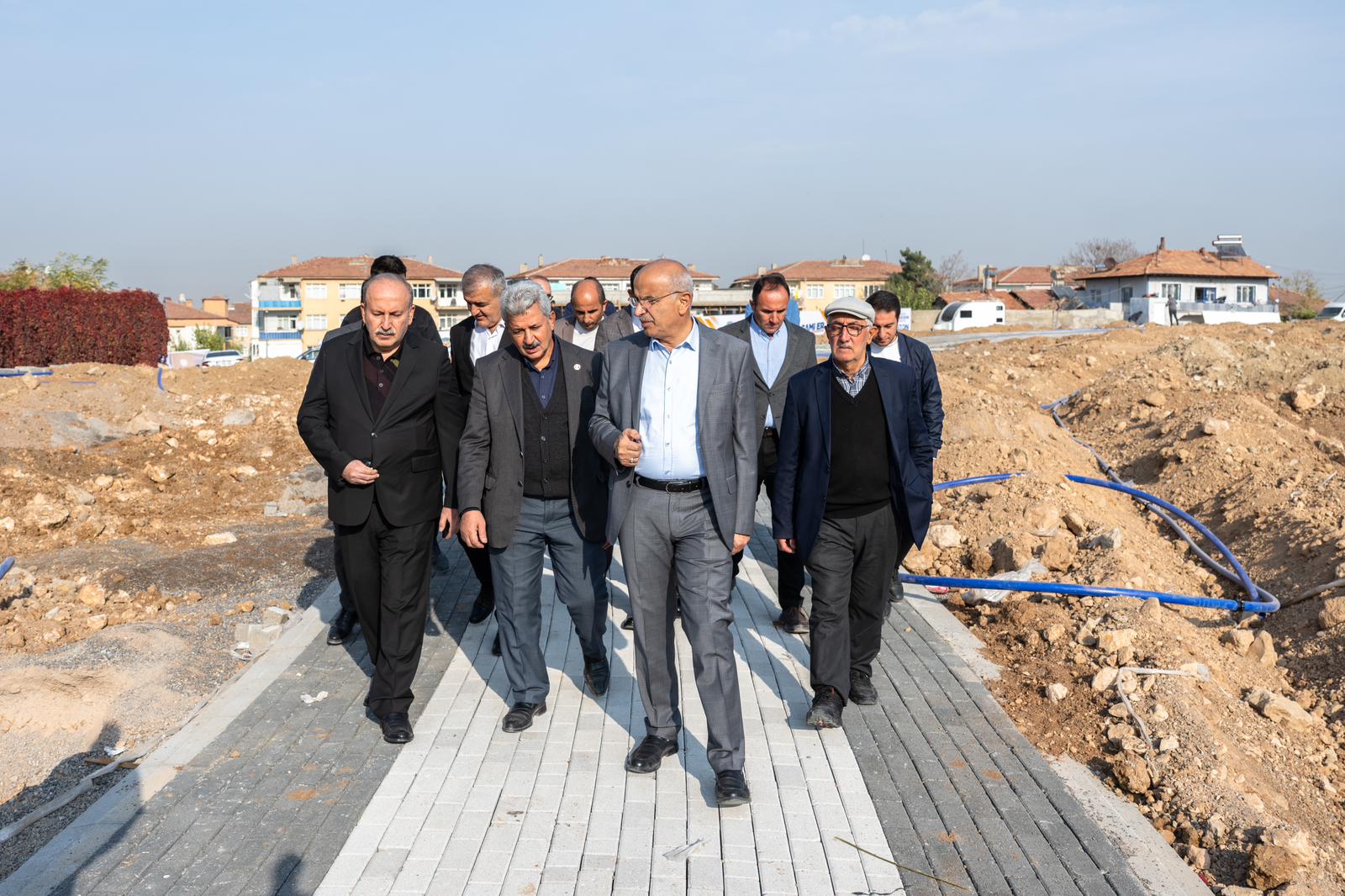 Başharık'ta Gençlik Merkezi ve Spor Sahaları Yapılıyor