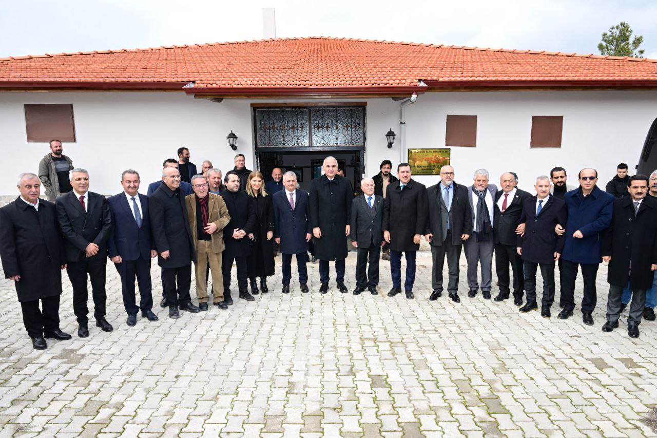 Bakan Ersoy, Malatya'da Ziyaretlerde Bulundu