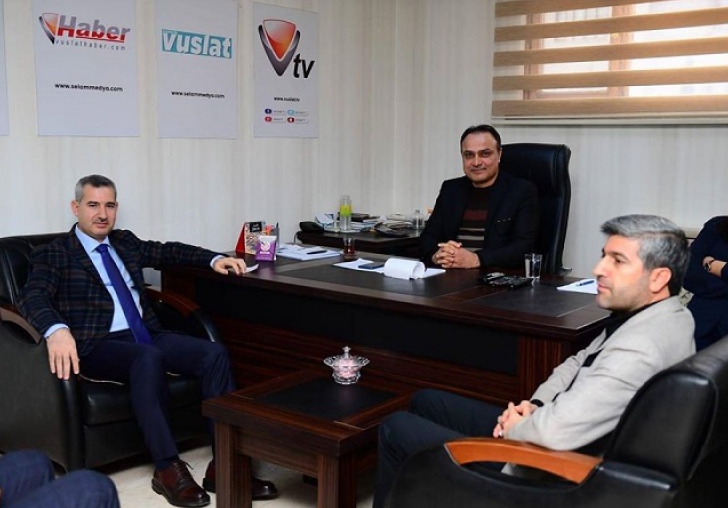 Başkan Çınar Vuslat Tv'yi ziyaret etti