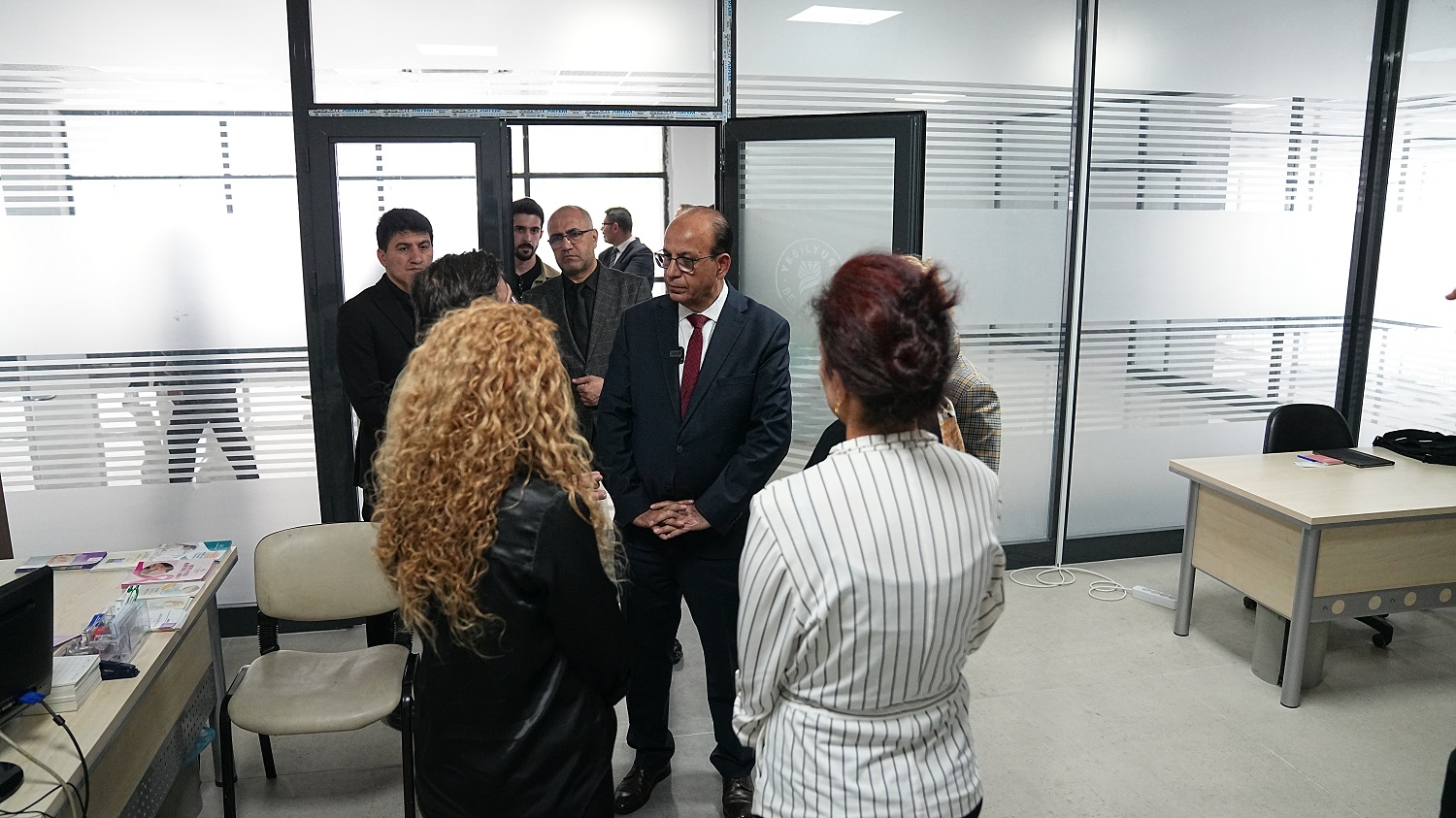 Başkan Geçit, Aile Danışma Merkezini Ziyaret Etti