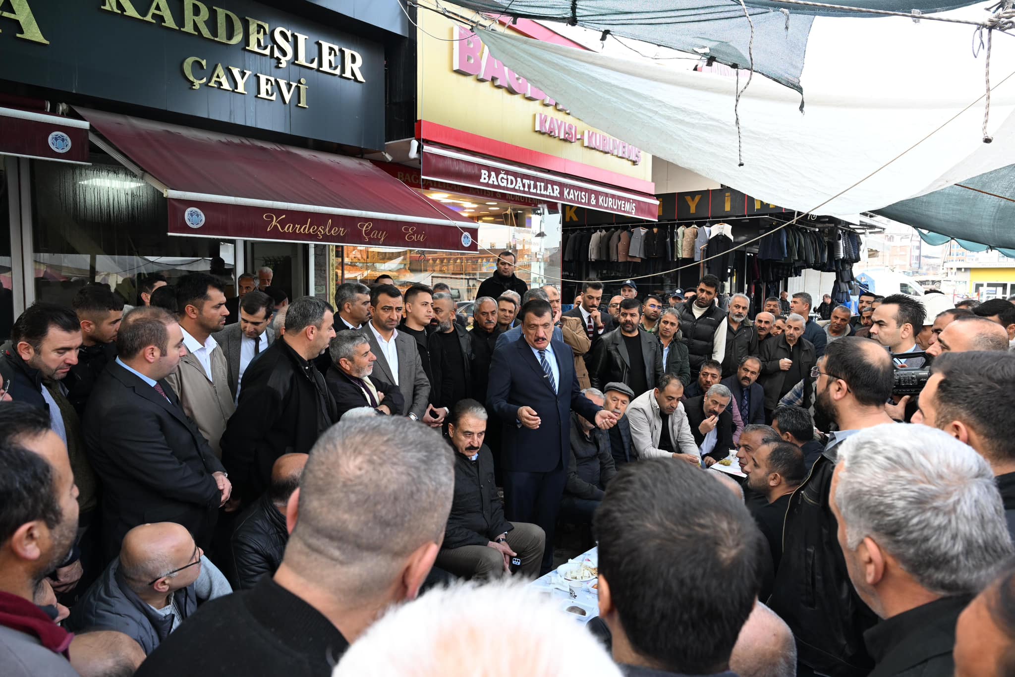 Başkan Gürkan Mısır Çarşısı Esnafını Dinledi