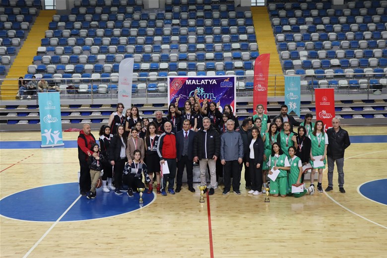 Basketbol Kızlar da Akmercan Birinci Oldu