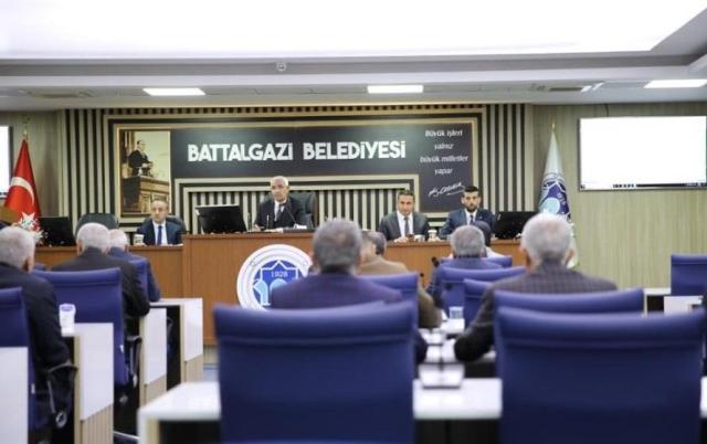 BATTALGAZİ BELEDİYE MECLİSİ YILIN SON TOPLANTISINI YAPTI