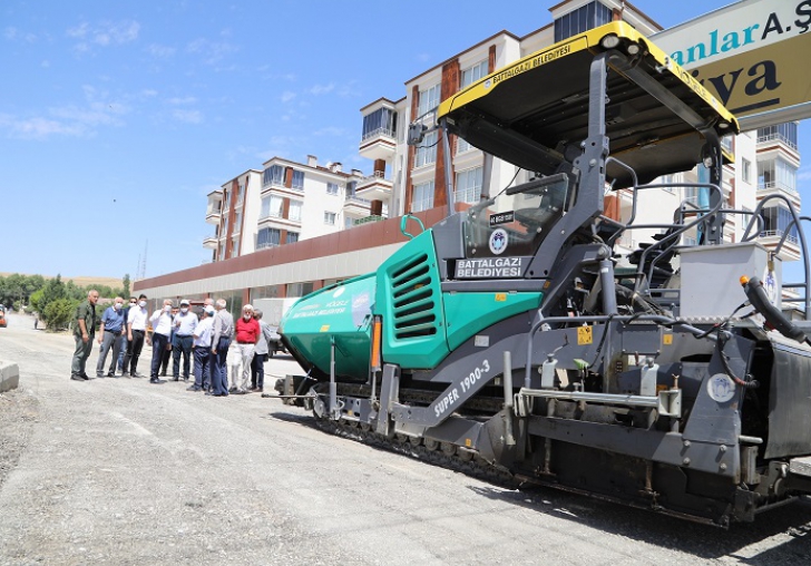 BATTALGAZİ BELEDİYESİ 103 KM. YOL ASFALTLADI