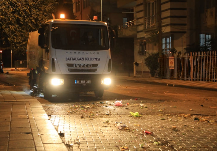 BATTALGAZİ BELEDİYESİNDEN PAZAR YERLERİNE BAKIM