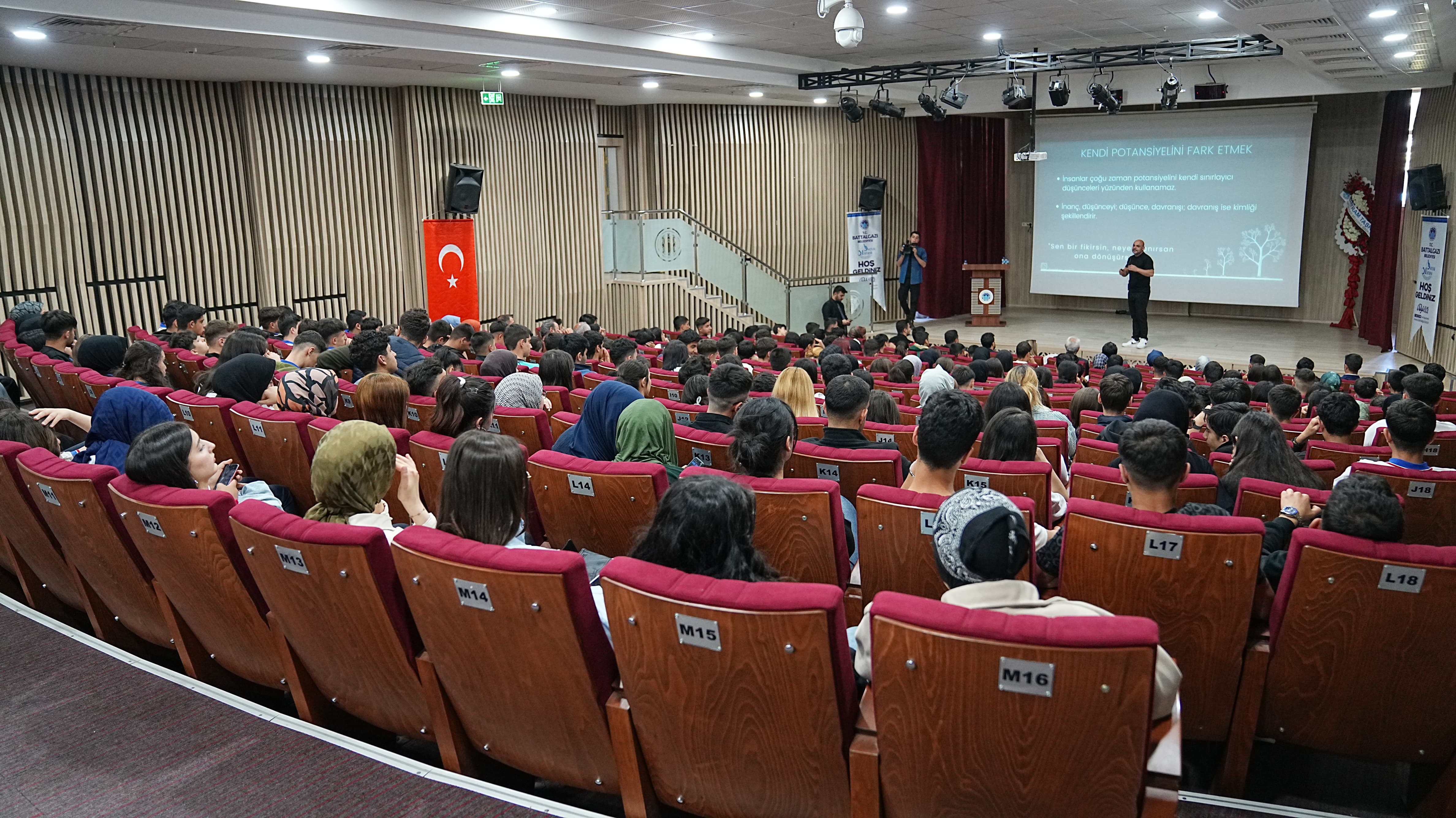 BATTALGAZİ DE GENÇLERE SINAV MOTİVASYONU