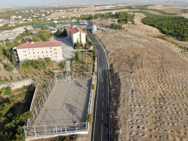 Battalgazi'de Karahan'ın Yolu Asfaltlandı