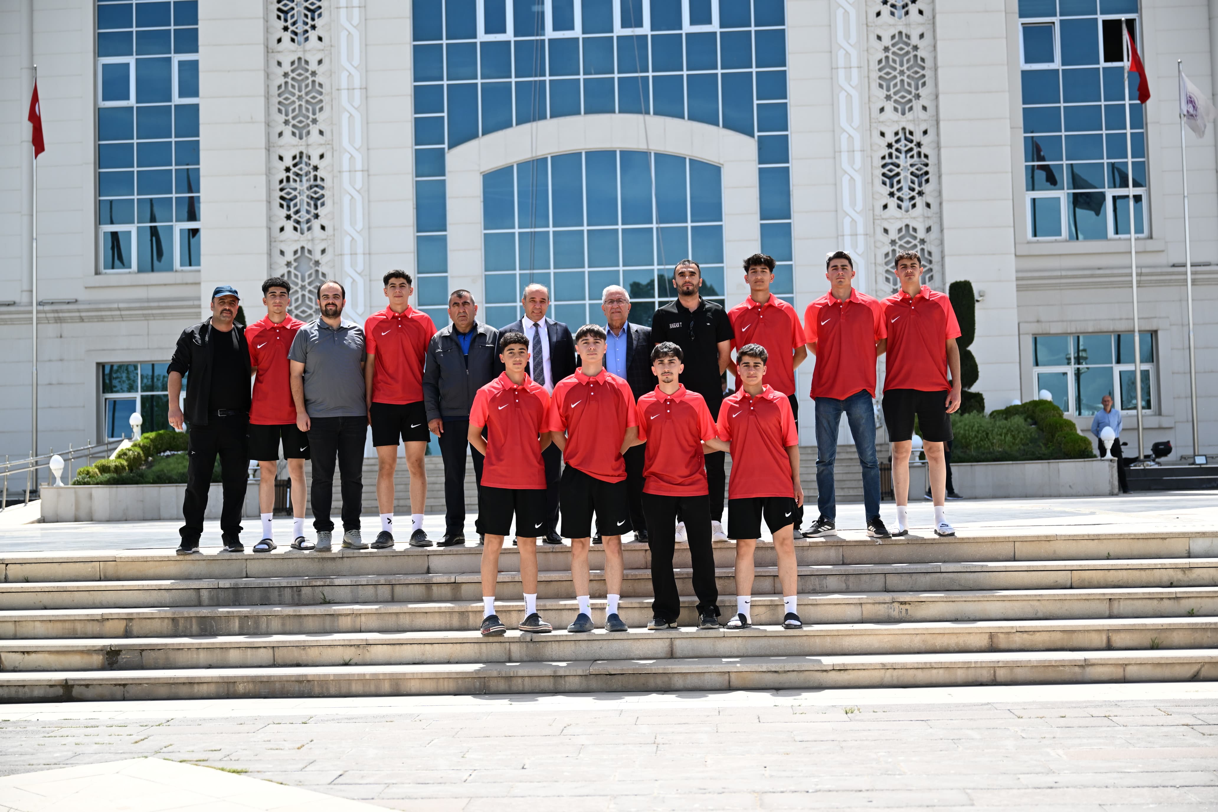 Battalgazi Voleybol Takımı Galibiyetle Başladı