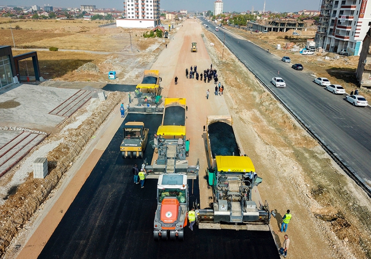 BÜYÜKŞEHİR 2019 YILINDA 403 KM ASFALT ÇALIŞMASI YAPTI