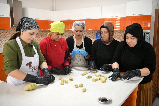 Büyükşehir'den Pastacılık Kursu