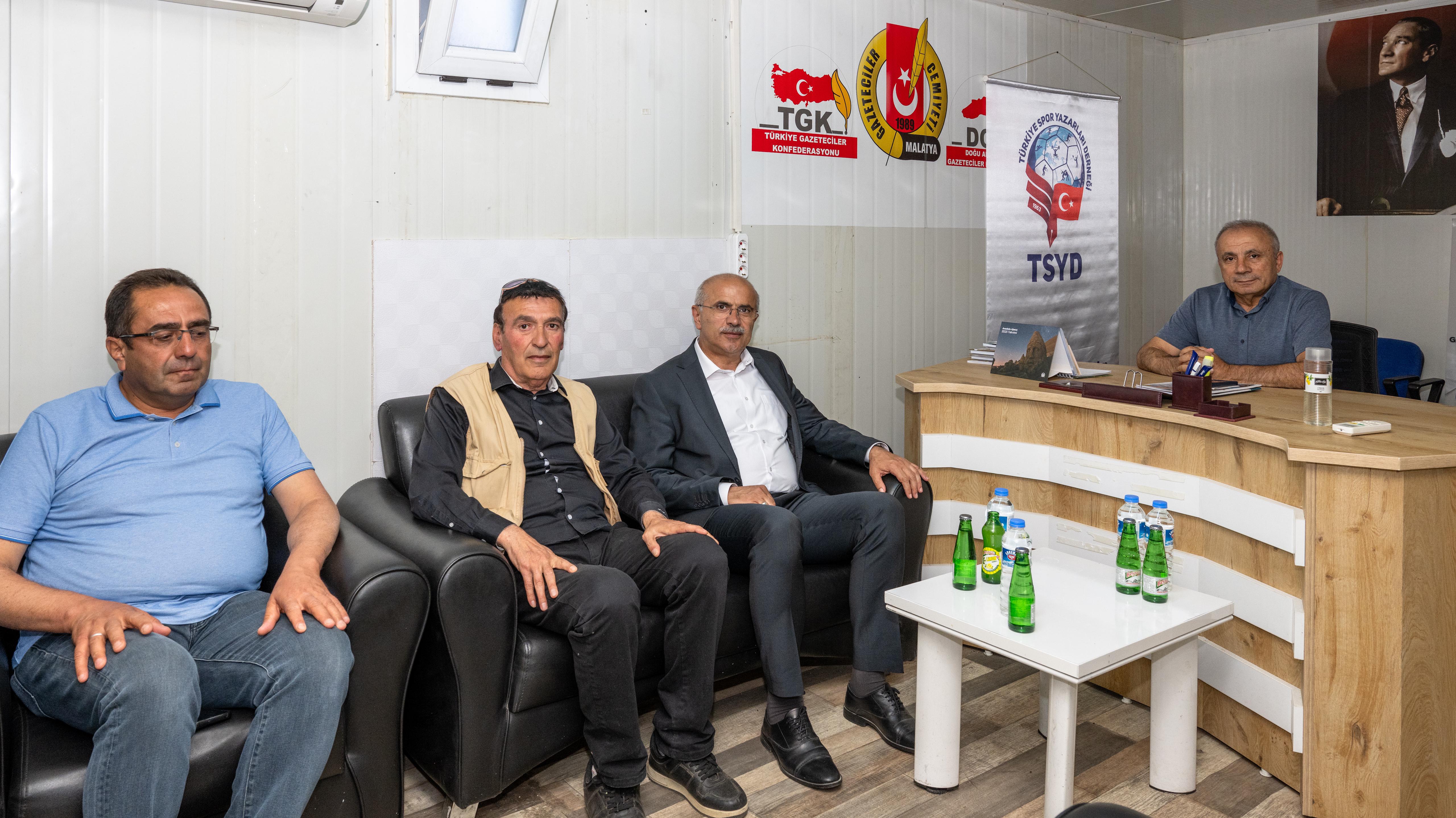 Büyükşehir Belediye Başkanı Sami Er Gazeteciler Cemiyetini Ziyaret Etti