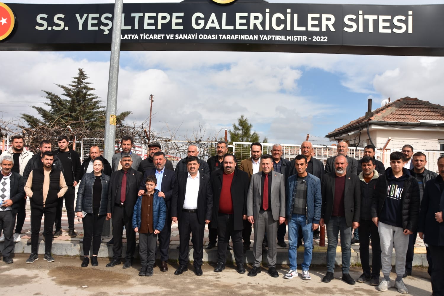 CHP Adayları  Yeşiltepe Galericiler Sitesini Ziyaret Etti