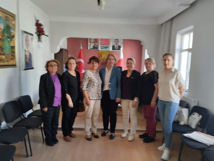 CHP Hekimhan Kadın Kolları Başkanını Seçti