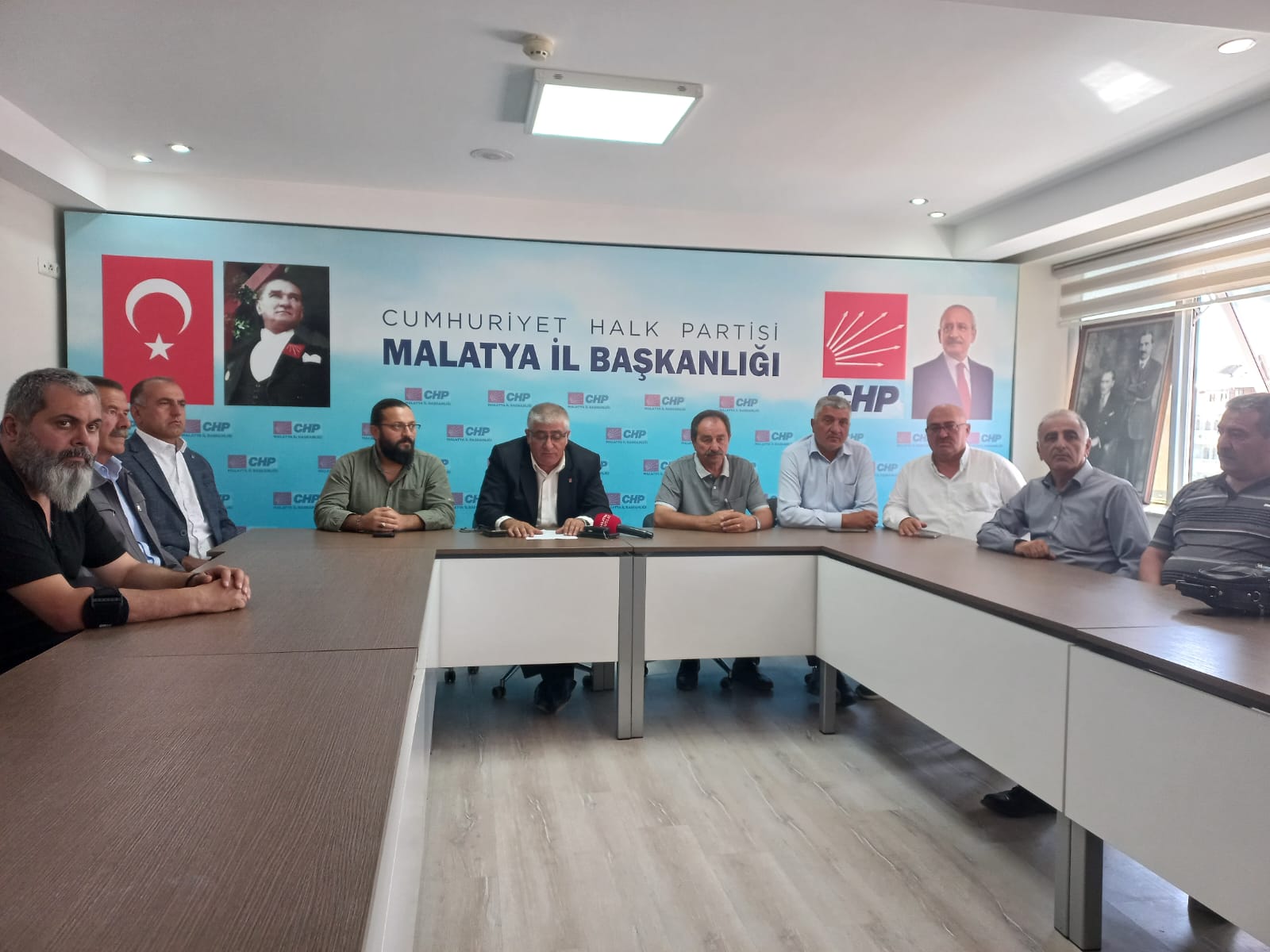 CHP İlçe Başkanları Barış Yıldız'a Destek Açıklaması Yaptı