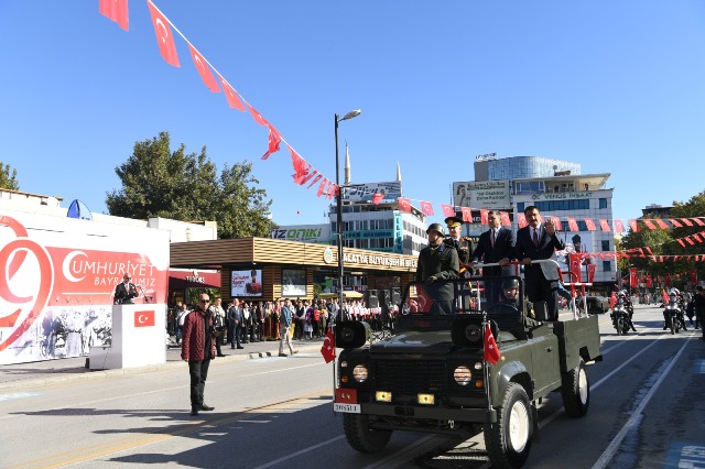 Cumhuriyet Bayramı Kutlanıyor