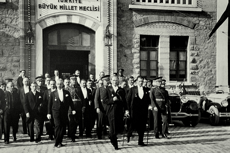 Cumhuriyetin Kuruluşunun 102. Yılı Kutlanacak