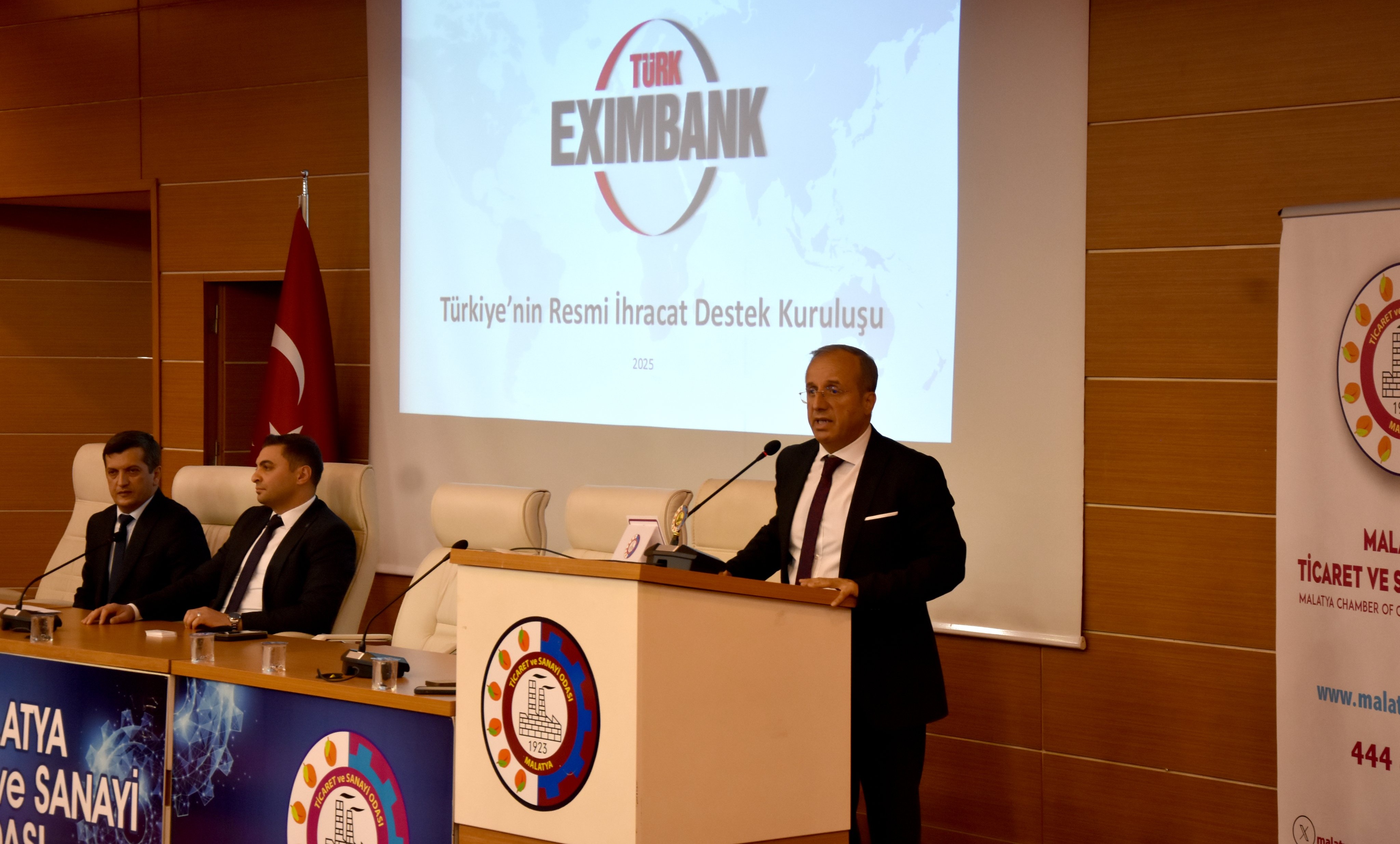 İlhan: Kayısı İhracatındaki Düşüş Tüm Ülkeyi Etkiliyor