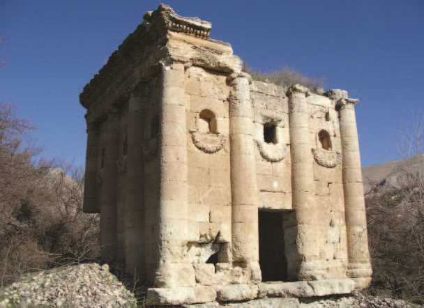 Darende’de Unutulmuş Bir Roma Mozolesi:  Ozan Anıtı