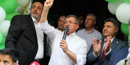 Davutoğlu, Malatya'da temaslarda bulundu
