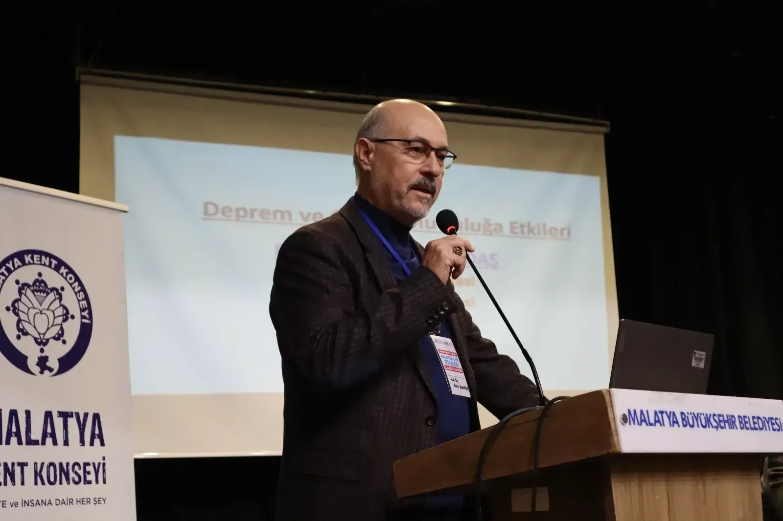 Depremin Ardından Göç Edenler mi Daha Mutlu, Kalanlar mı?