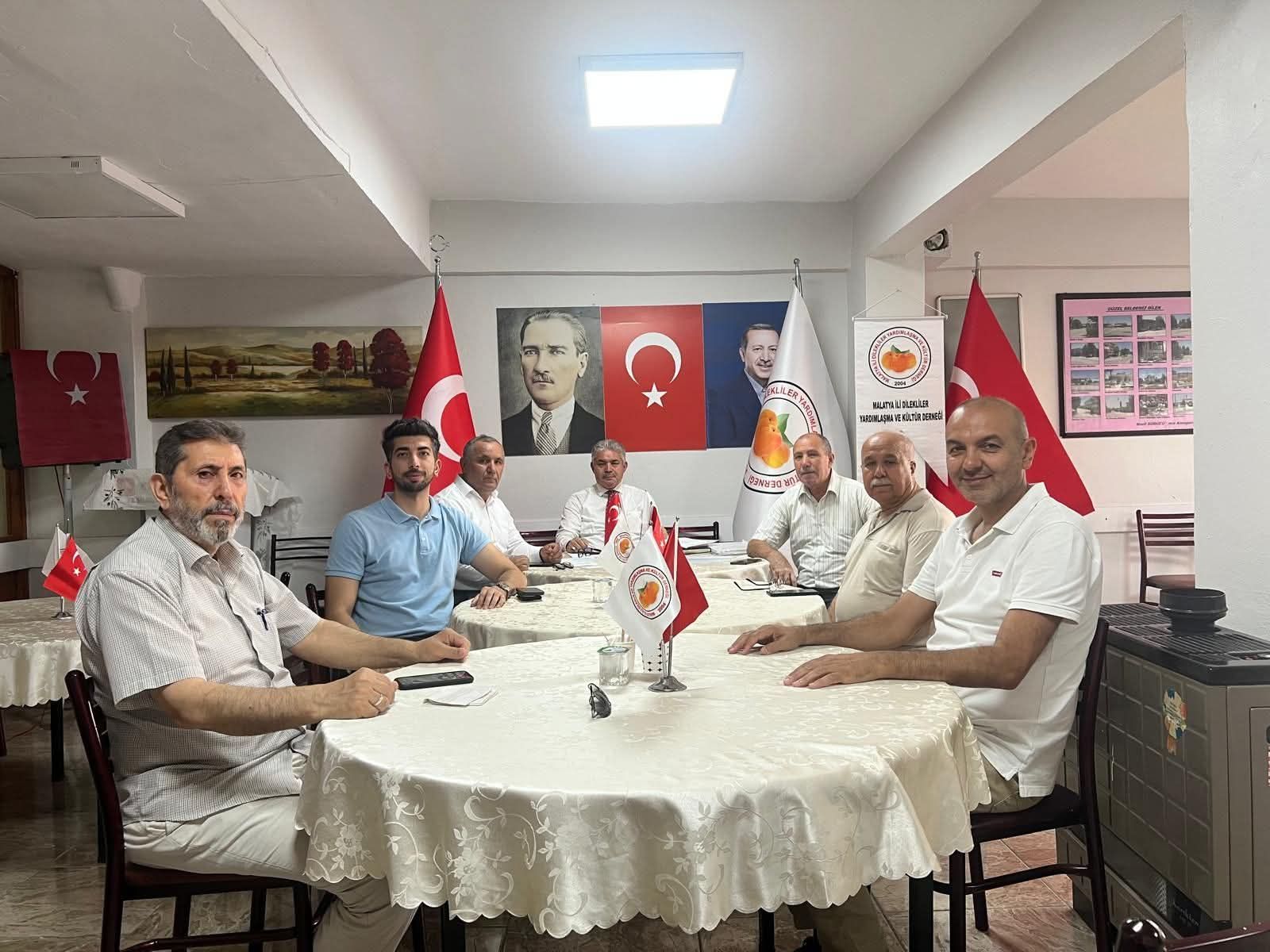 Dilekliler Derneği Yönetimini Seçti