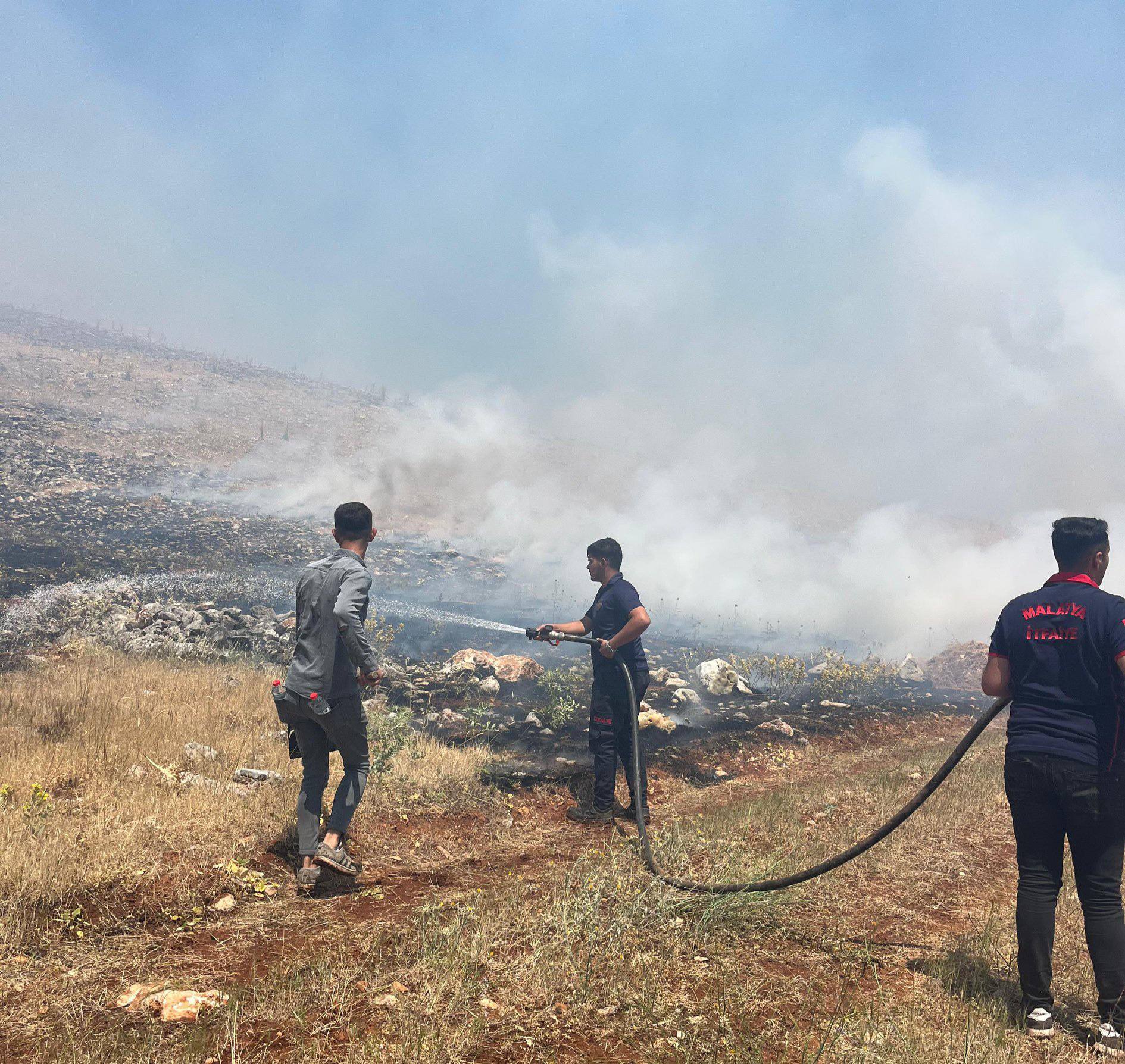 Doğanşehir Erkenek'te Arazi Yangını