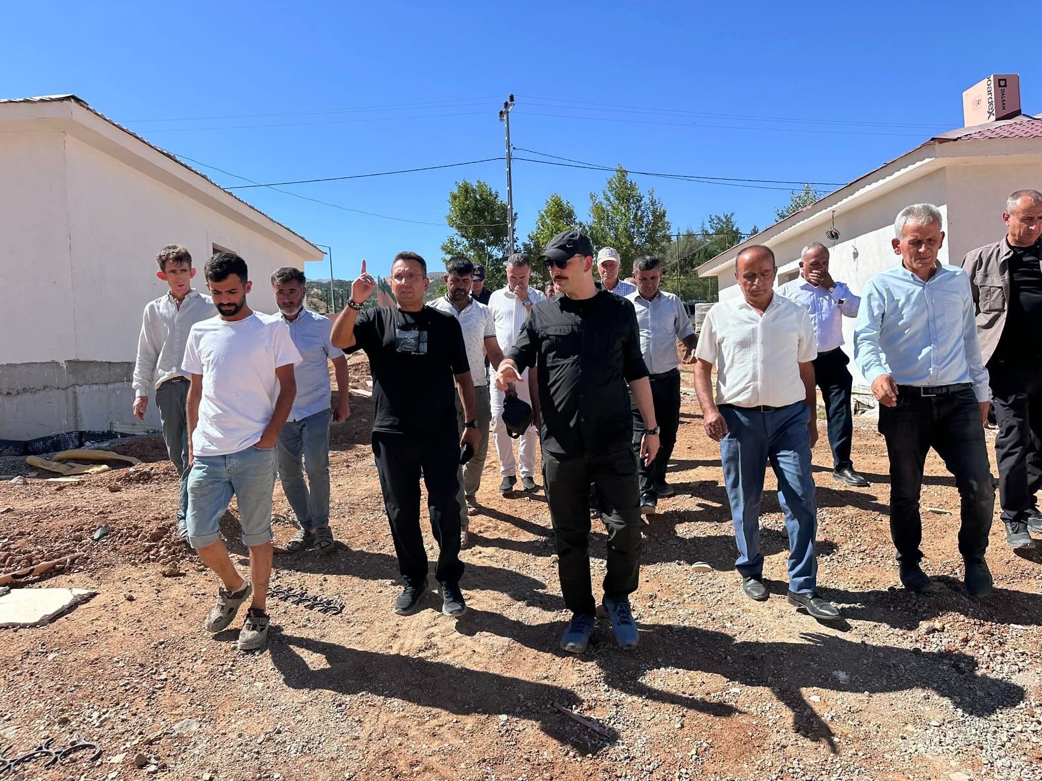 Doğanşehir Kaymakamı Deprem Konutlarını İnceledi