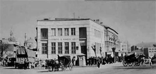 Eski İş Bankası Binası ve Cafer'in Kulübesi