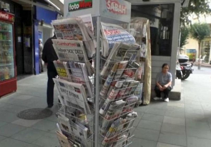 Gazete tirajları hızla düşüyor. 