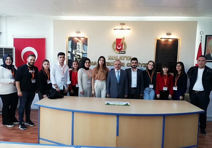 Genç Bağış Elçileri Malatya  Gazeteciler cemiyetini ziyaret etti.