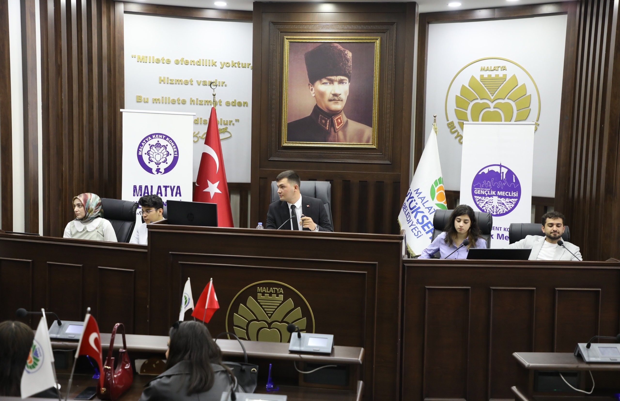 Genç Meclis Üyeleri Malatya'da Tramvay İstedi