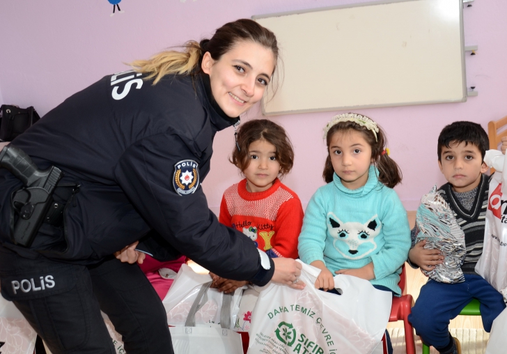 Havalimanı Polisi-Köy Okulu Kardeşliği Projesi hayata geçirildi.