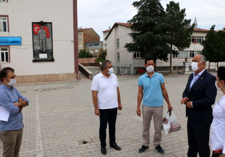 Hekimhan'da Okullarda Maske Dağıtıldı