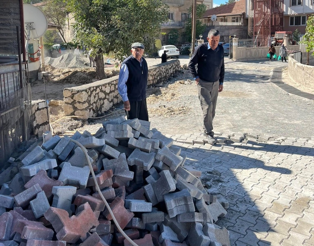 Hekimhan Sokaklarına Kilit Taşı Döşeniyor